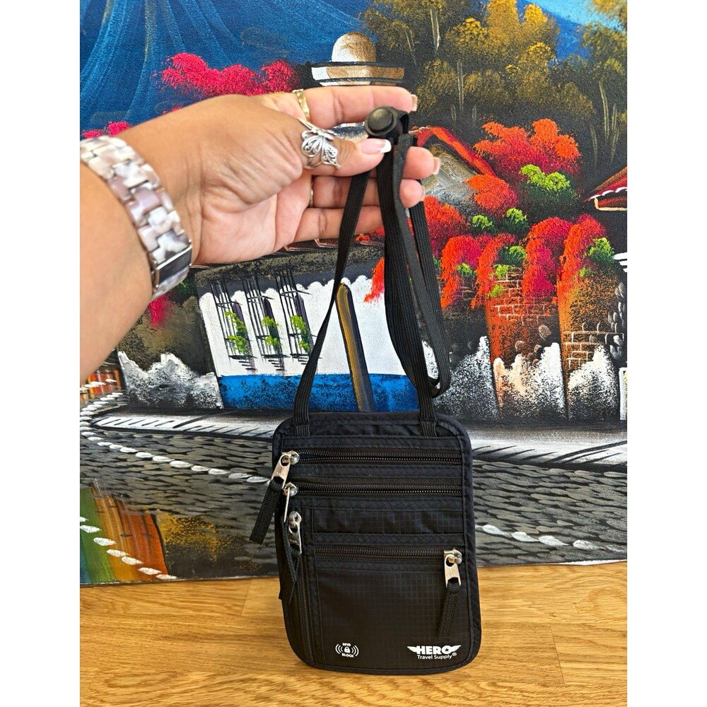 HERO travel supply Black Small Crossbody Bag Adjustable Strap Zip Pockets